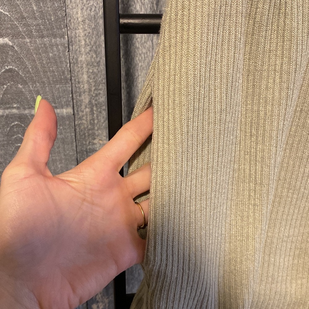 Sage Green Ribbed Short Set - Picture 6 of 9
